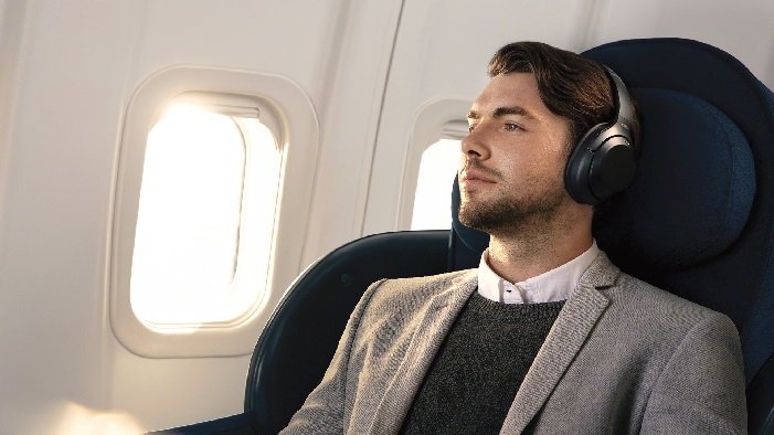 Does Headphones Help with Airplane Pressure